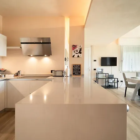 Casa Piero - Panoramic Terrace&parking Space Appartamento Garda (Verona)
