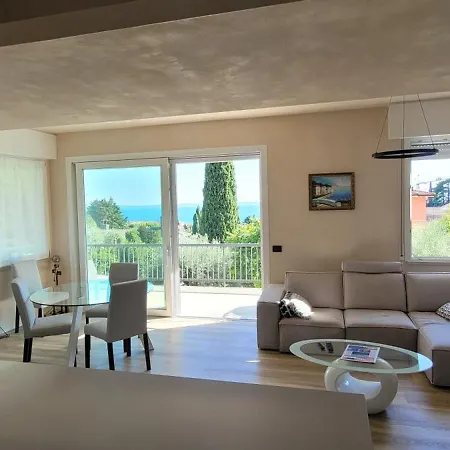 Casa Piero - Panoramic Terrace & Parking Space Γκάρντα