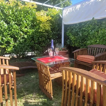 Διαμέρισμα Casa Piero - Panoramic Terrace & Parking Space Γκάρντα